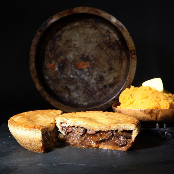 Large Steak, Guinness & Cheddar Pie