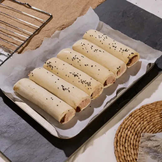 Picture of Caramelised Onion & Blue Cheese Pork Sausage Roll (3 x 190g)  